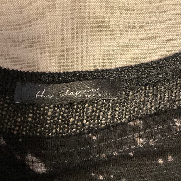 The Classic Black Tank Top with Patterned Panels - Picture 7 of 8